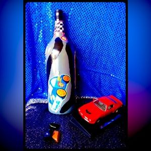 Hand Crafted The Cars Gypsy Bottle” 🏎️🚗🚙⛽️🚏🚥🚦Sporty Decor